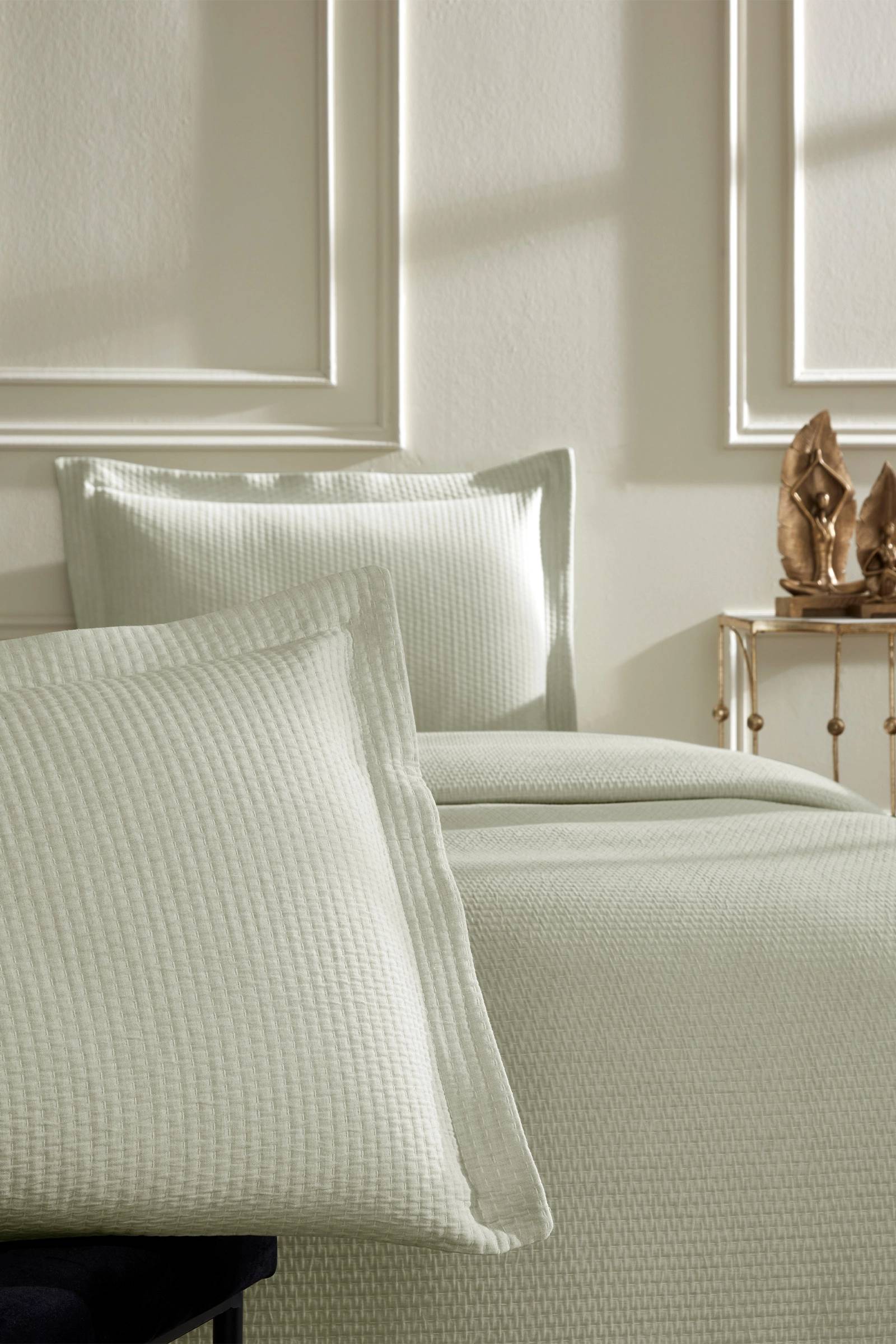 Özdilek Stripe Çift Kişilik Yatak Örtüsü (Nil)