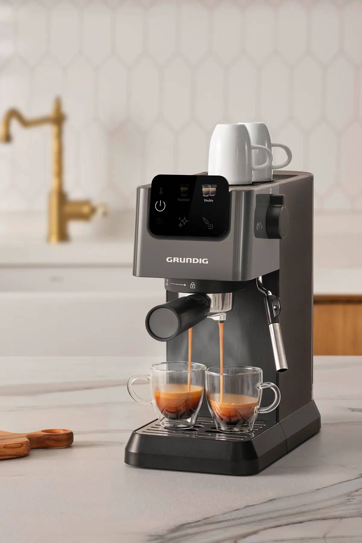 Grundig Delisia Coffee KSM 4330 Süt Köpürtücülü Manuel Espresso Makinesi thumbnail