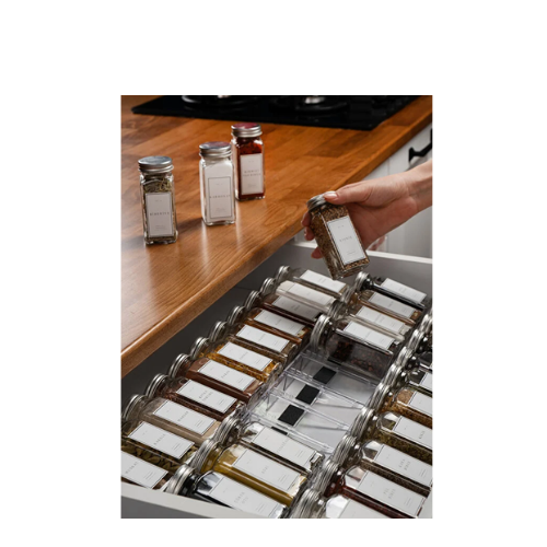 Mienda Home 24'lü Şeffaf Kristal Plexi Standlı Cam Baharatlık Seti Kapaklı Beyaz Etiketli Baharatlık Mh03slvr24