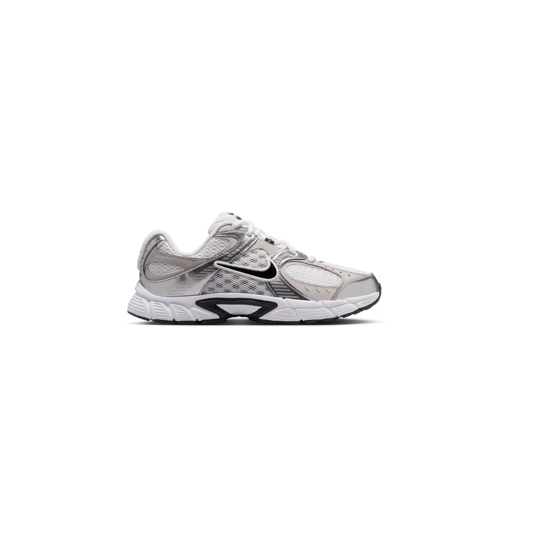 Nike V5 RNR (GS) Beyaz Unisex Sneaker 37,5